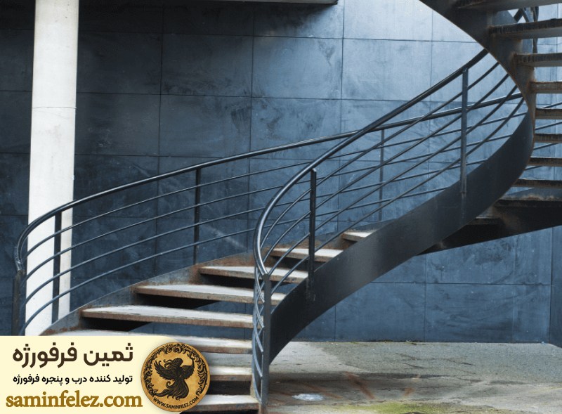 قیمت و هزینه ساخت پله معلق با نرده فلزی 